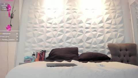 sophie online show from 03-08-25, 06:32