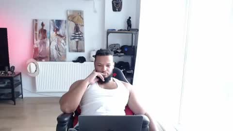 Snapshot of 0_kingsley chatting on 06-12-26, 06:07 Kingsley online show from 06-12-26, 06:07
