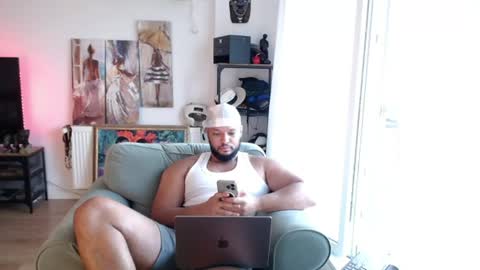 Snapshot of 0_kingsley chatting on 07-14-26, 11:16 Kingsley online show from 07-14-26, 11:16