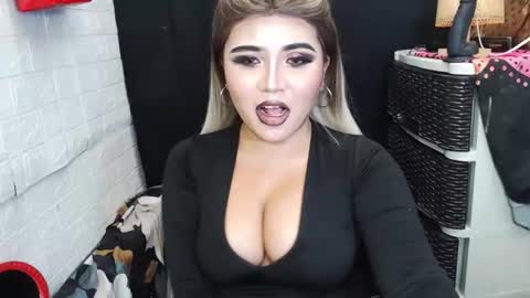 Snapshot of 12inchsexyanacodats chatting on 11-07-25, 02:00 sexy kia online show from 11-07-25, 02:00