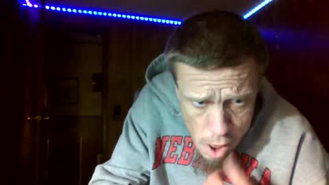 Snapshot of 1521snapper81253 chatting on 04-05-26, 01:03 mark johnson online show from 04-05-26, 01:03