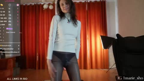 Marie online show from 05-20-26, 09:48