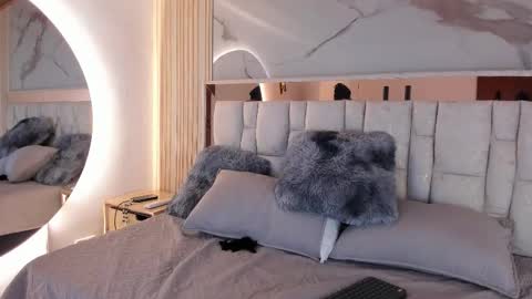 Luisa online show from 03-28-26, 05:34