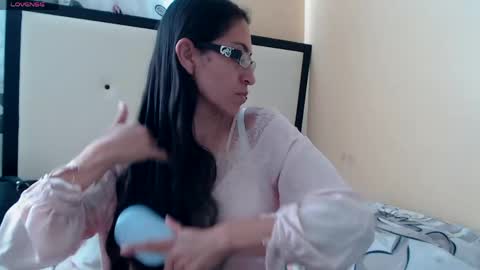 paola online show from 05-14-26, 09:43
