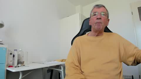 Henk online show from 04-06-26, 11:22