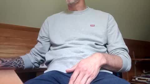 22_acacia_avenue online show from 05-11-26, 12:44