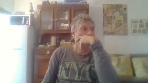 22esserre online show from 03-24-26, 12:54