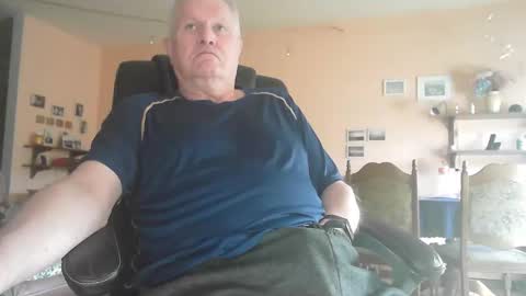 Snapshot of 29famila chatting on 12-16-25, 01:16 29famila online show from 12-16-25, 01:16