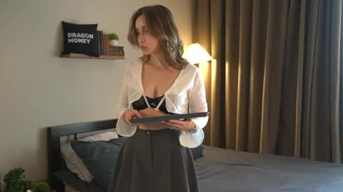 Elley  online show from 05-13-26, 02:36