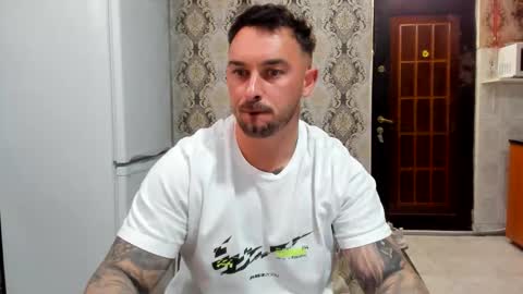 2sexymuscles online show from 05-07-26, 08:14