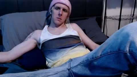 Snapshot of 420cumharder chatting on 01-31-25, 06:35 fun dude online show from 01-31-25, 06:35