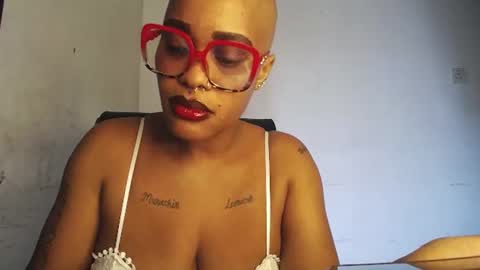 Snapshot of 420ebony_goddess chatting on 06-16-26, 03:03 goddess zuri online show from 06-16-26, 03:03