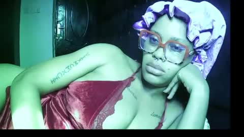 Snapshot of 420ebony_goddess chatting on 07-03-26, 09:27 goddess zuri online show from 07-03-26, 09:27