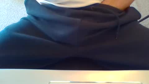 Snapshot of 4glz chatting on 12-16-25, 11:10 4glz online show from 12-16-25, 11:10