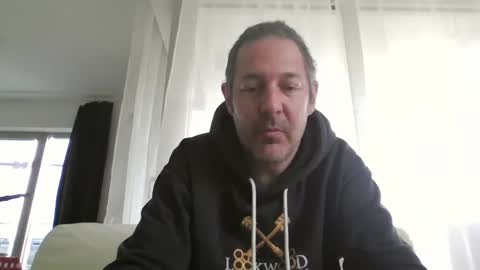 Larese Carlo online show from 05-05-26, 08:44