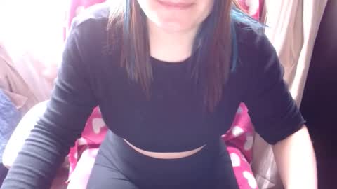 Snapshot of 666maskgirl chatting on 05-15-26, 05:20 SHANNON online show from 05-15-26, 05:20