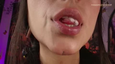 B R I E L A  online show from 05-21-26, 09:11