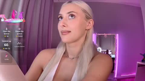 Snapshot of 7loren_wood7 chatting on 03-05-26, 03:30 Loren Wood online show from 03-05-26, 03:30