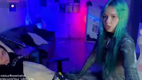 Cornelia and Dante online show from 03-10-25, 03:41