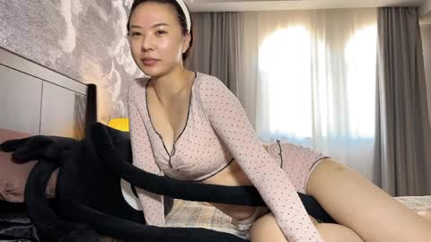 lily online show from 04-07-26, 04:46