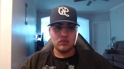 Butterfly boy online show from 10-23-25, 07:12