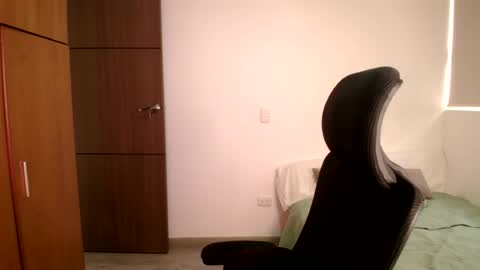 Snapshot of _abbyyyy_ chatting on 06-11-26, 07:12 abby 3 online show from 06-11-26, 07:12