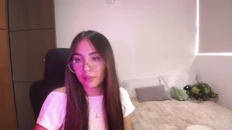 Snapshot of _abbyyyy_ chatting on 07-28-26, 04:39 abby 3 online show from 07-28-26, 04:39