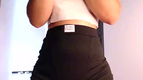_abrill_20 online show from 06-30-26, 04:08