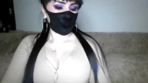 Adela online show from 01-14-25, 10:12