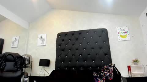Snapshot of _alana_johnson chatting on 05-16-26, 01:35 _alana_johnson online show from 05-16-26, 01:35