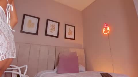 Snapshot of _alison_c chatting on 10-23-25, 11:31 Hii I m Alison online show from 10-23-25, 11:31