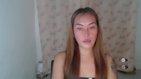 Snapshot of _angelari_ chatting on 12-02-24, 08:19 Pearl online show from 12-02-24, 08:19