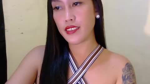 Snapshot of _angelari_ chatting on 09-10-25, 06:52 Pearl online show from 09-10-25, 06:52