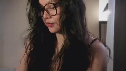 annie . online show from 04-17-26, 04:48