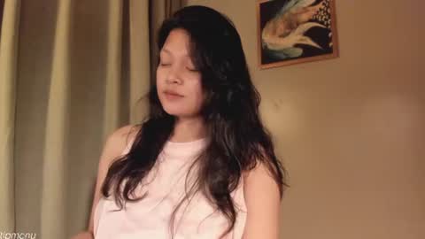 Snapshot of _ann1e_ chatting on 07-21-26, 03:03 annie . online show from 07-21-26, 03:03