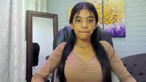 Snapshot of _anna_maria chatting on 12-14-25, 05:51 online show from 12-14-25, 05:51