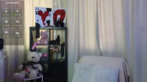 Snapshot of _anna_nolan_ chatting on 10-16-25, 07:53 Anna Nolan online show from 10-16-25, 07:53