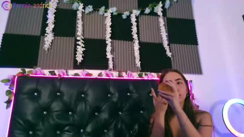 Snapshot of _annie_andrick_ chatting on 03-01-26, 01:13 Annie Andrick online show from 03-01-26, 01:13