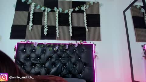 Snapshot of _annie_andrick_ chatting on 04-15-26, 11:17 Annie Andrick online show from 04-15-26, 11:17