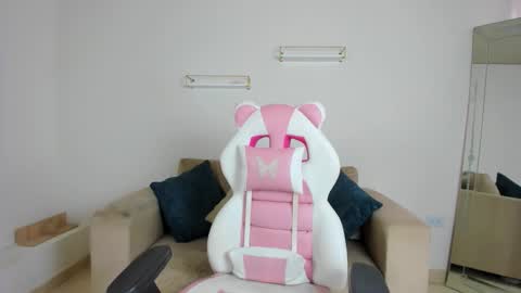    online show from 02-10-26, 12:09