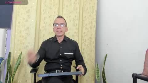 Snapshot of _axelking1_ chatting on 06-04-26, 08:53 Axel online show from 06-04-26, 08:53