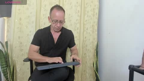 Snapshot of _axelking1_ chatting on 07-02-26, 11:38 Axel online show from 07-02-26, 11:38