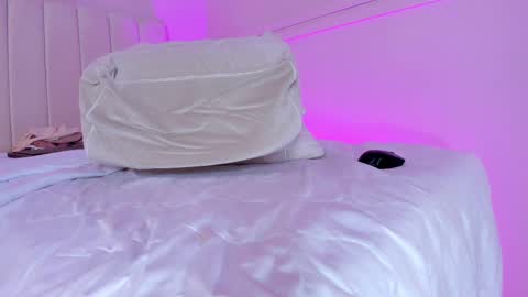 Hi guys i am Bianca  online show from 03-09-25, 06:21