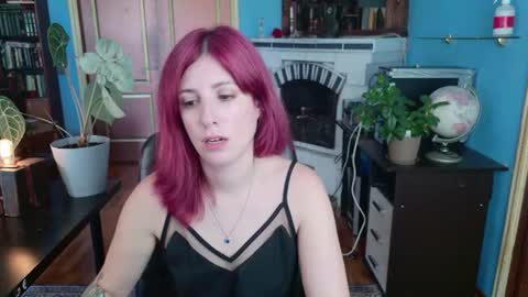 Laura online show from 07-13-26, 11:57