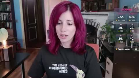 Laura online show from 07-25-26, 12:36