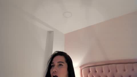 cailyn  online show from 10-12-25, 09:03