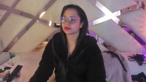 Snapshot of _carolinee_sweet chatting on 12-13-24, 06:10 Caroline Sweet online show from 12-13-24, 06:10