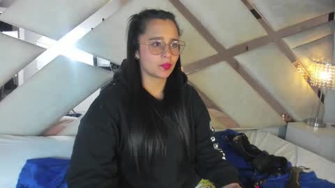 Snapshot of _carolinee_sweet chatting on 01-23-25, 06:28 Caroline Sweet online show from 01-23-25, 06:28