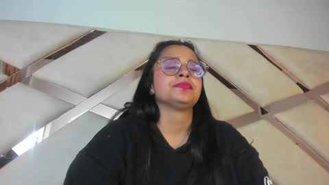 Snapshot of _carolinee_sweet chatting on 01-23-25, 09:29 Caroline Sweet online show from 01-23-25, 09:29