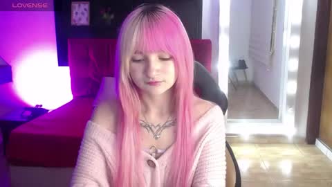 Snapshot of _charlotte_collins_ chatting on 06-03-26, 03:39 _charlotte_collins_ online show from 06-03-26, 03:39